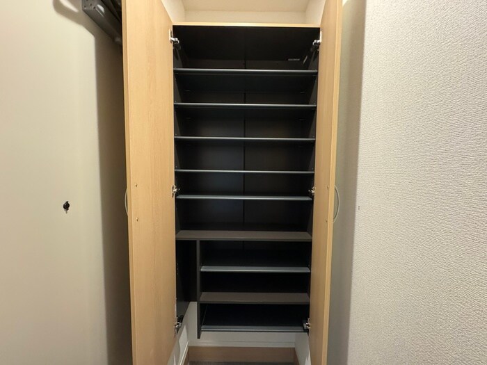 物件内観写真16　(靴箱)