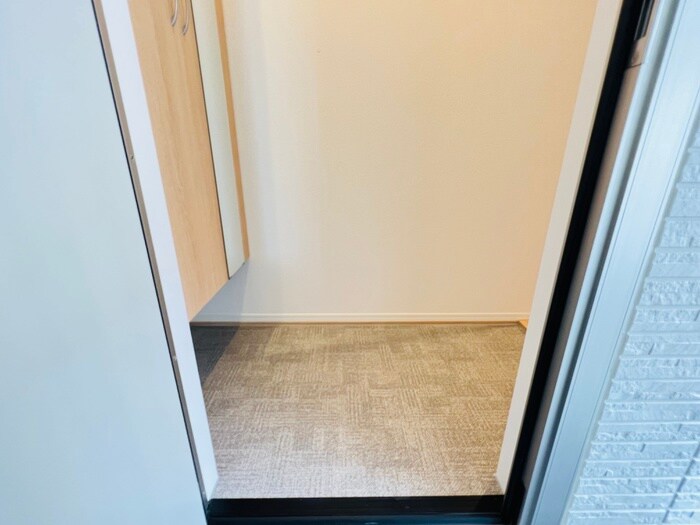 物件内観写真17　(玄関)