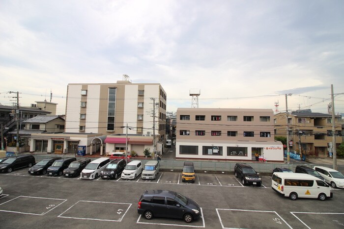 物件内観写真18　(室内からの展望)