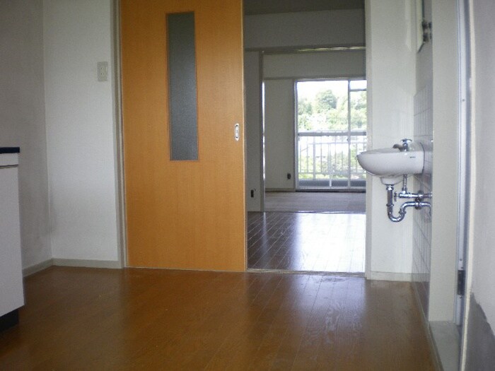 物件内観写真4　(居室)