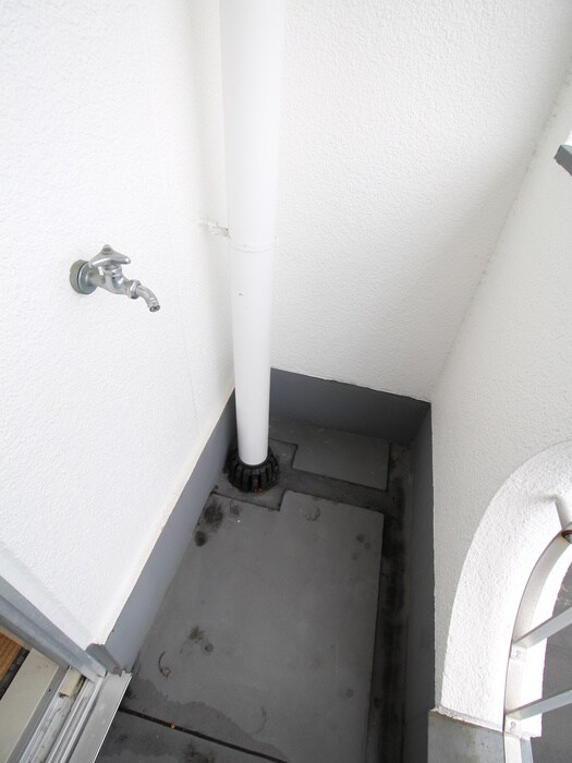 物件内観写真12　(洗濯機置場)