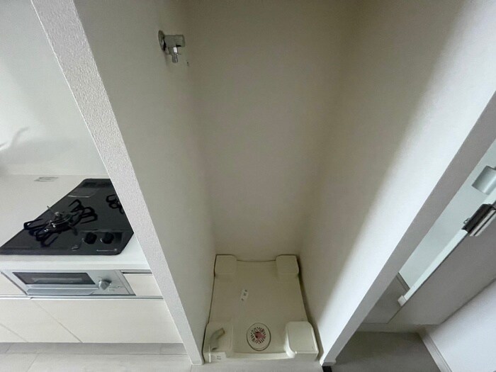 物件内観写真13　(洗濯機置場)