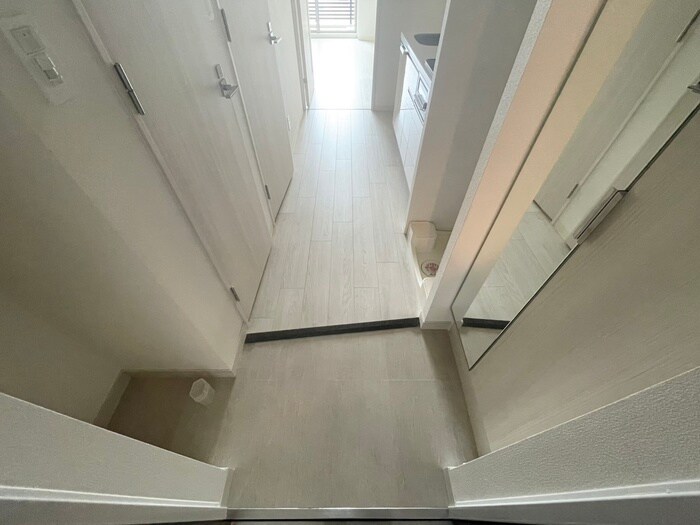 物件内観写真14　(玄関)