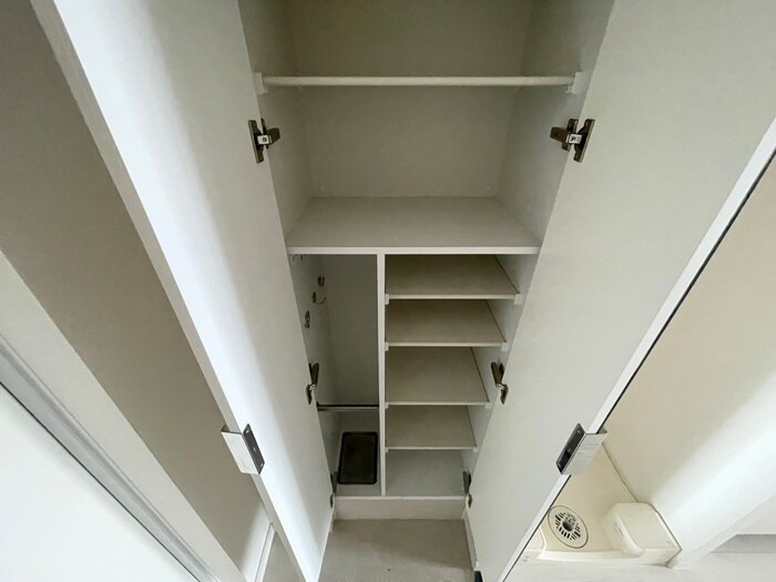 物件内観写真15　(靴箱)