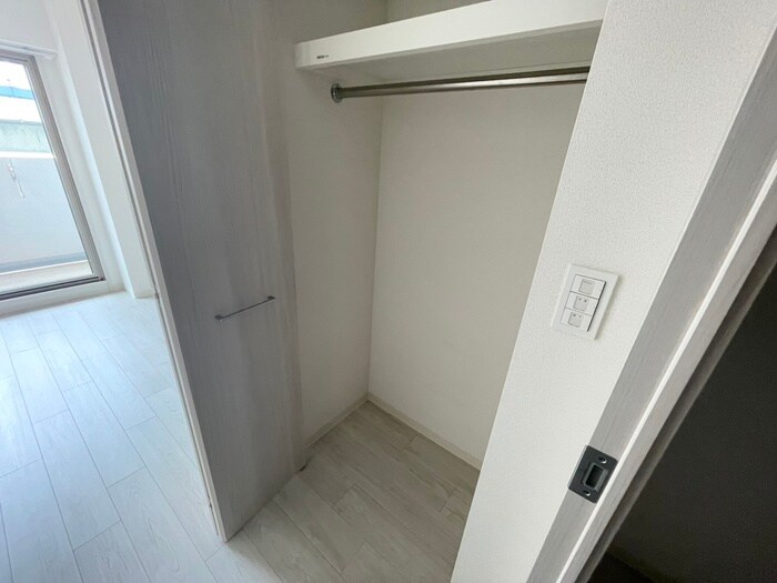 物件内観写真16　(収納)