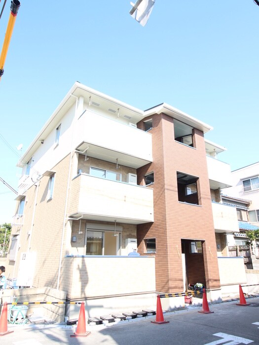 物件外観写真3　(外観写真)