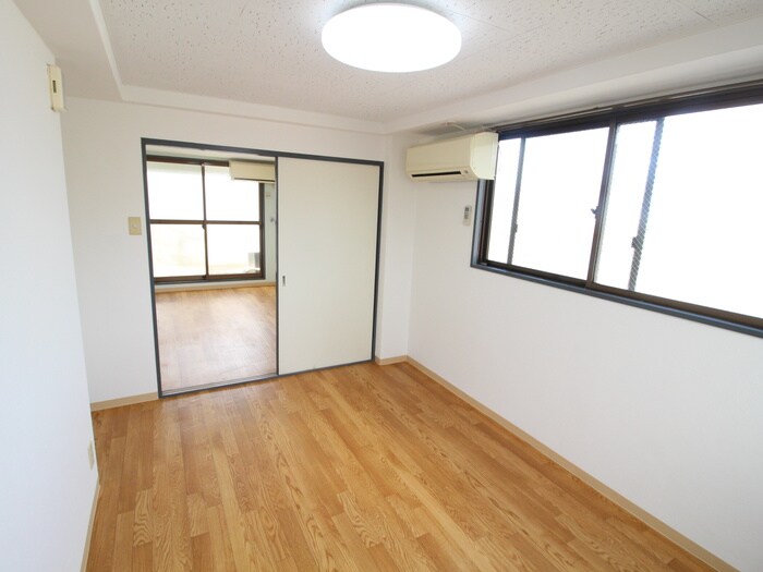 ヴィラ醍醐の居室