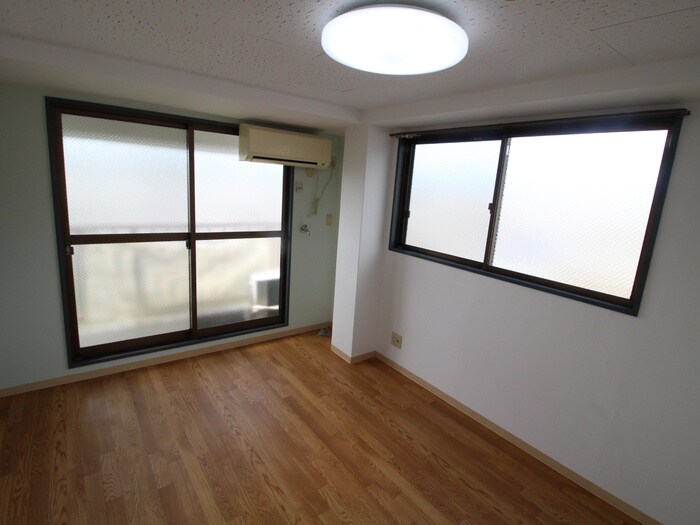 ヴィラ醍醐の居室