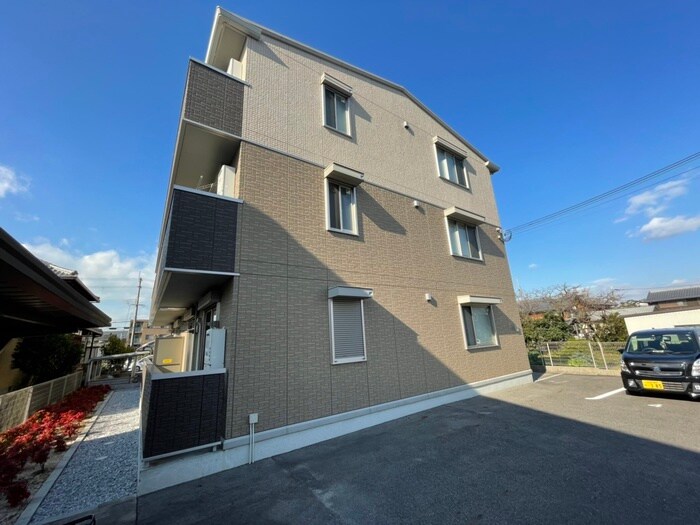 物件外観写真1　(外観写真)