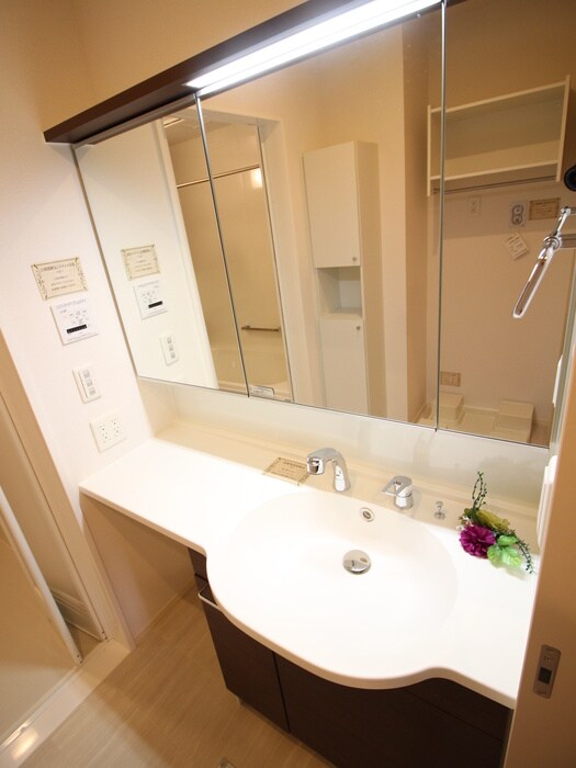 物件内観写真12　(洗面)