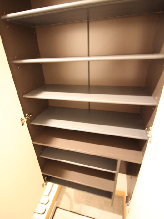 物件内観写真15　(靴箱)