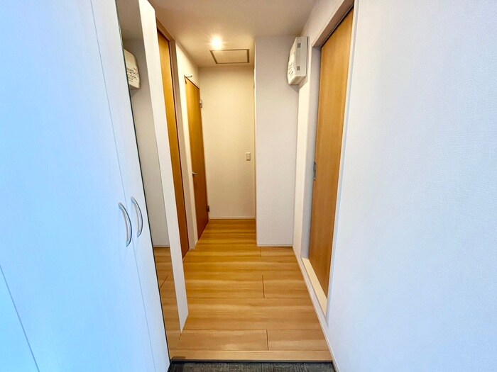 物件内観写真18　(廊下)
