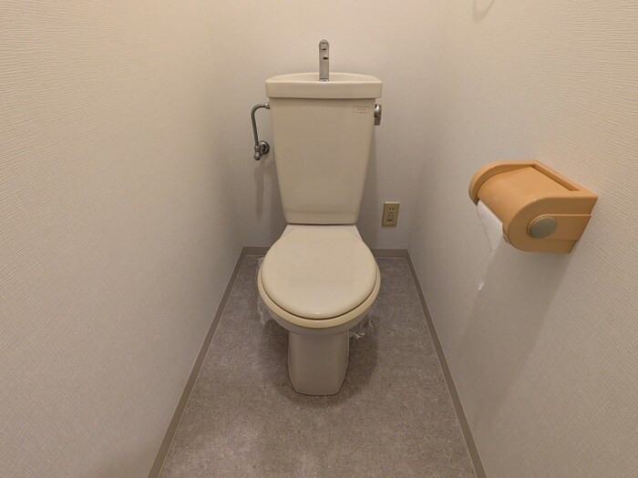 物件内観写真12　(トイレ)