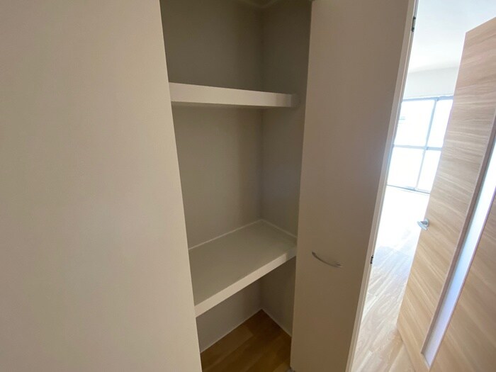 物件内観写真18　(収納)