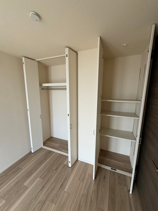 物件内観写真15　(収納)