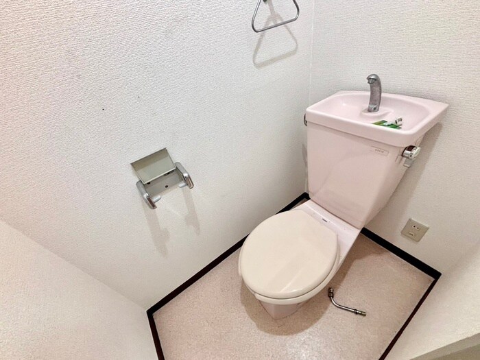 物件内観写真10　(トイレ)
