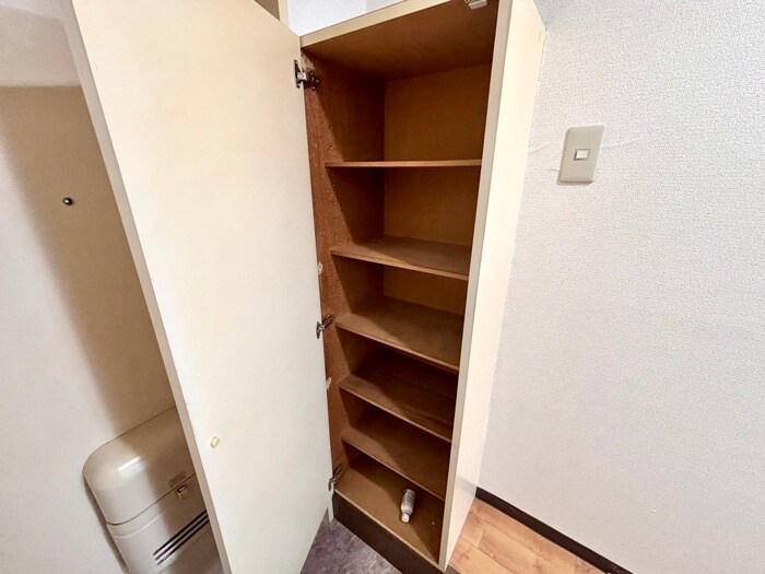 物件内観写真15　(靴箱)