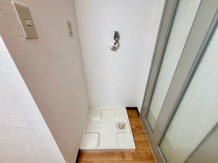 物件内観写真20　(洗濯機置場)