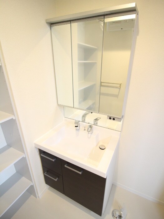 物件内観写真9　(洗面)