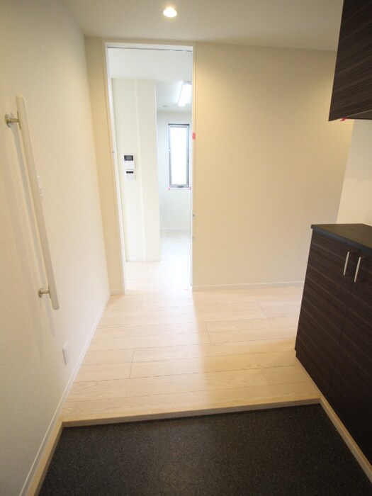 物件内観写真20　(廊下)