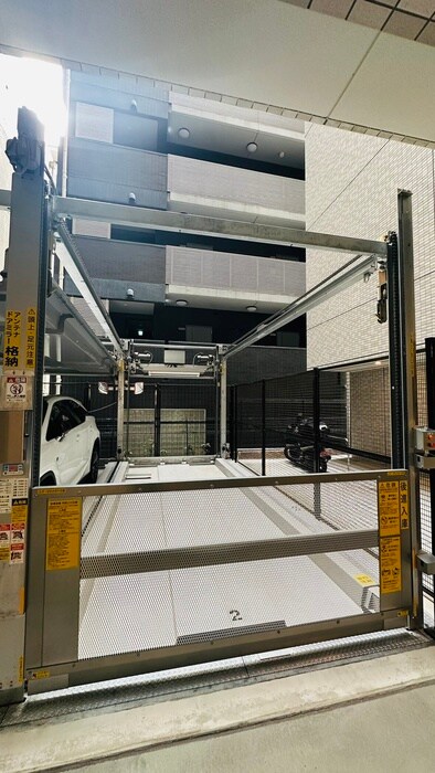 物件外観写真4　(駐車場)