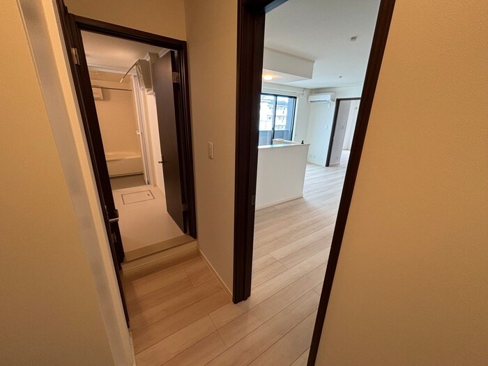 物件内観写真17　(廊下)