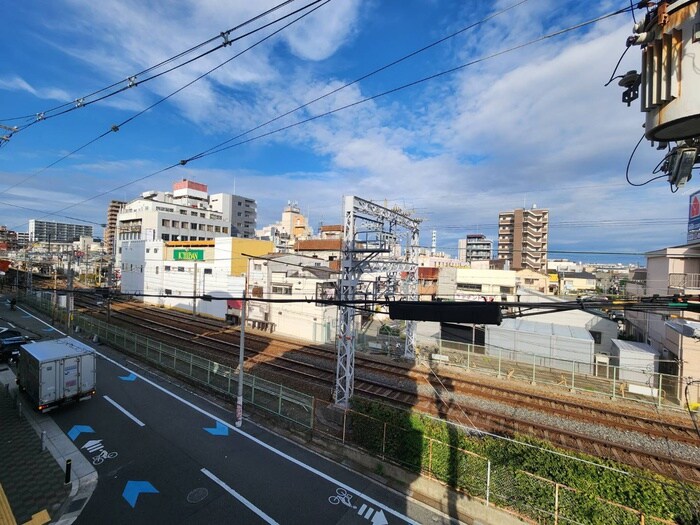 物件内観写真16　(室内からの展望)