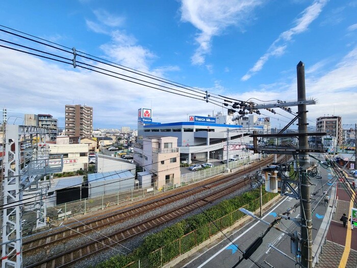 物件内観写真16　(室内からの展望)