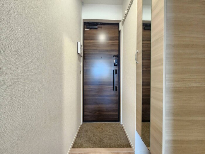 物件内観写真22　(玄関)