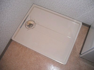 物件内観写真10　(洗濯機置場)