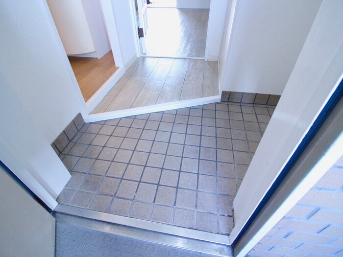 物件内観写真17　(玄関)