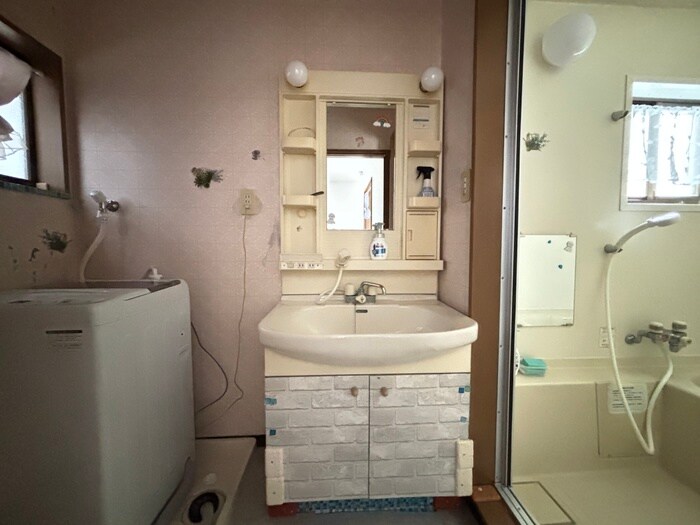 物件内観写真12　(洗面)