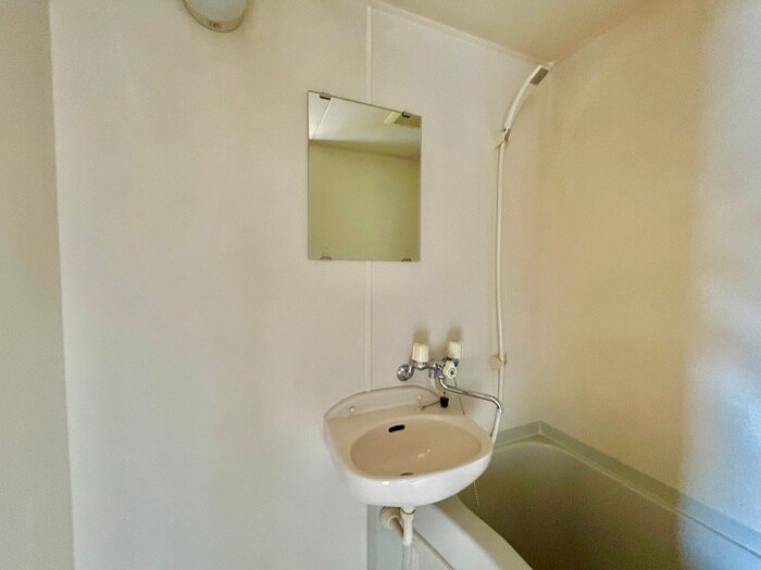 物件内観写真9　(洗面)