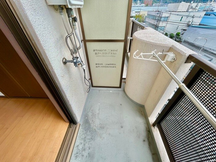 物件内観写真20　(洗濯機置場)