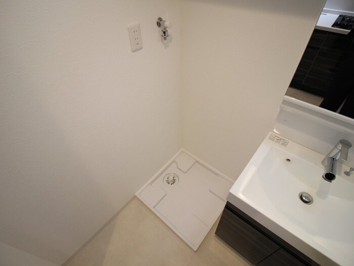 物件内観写真12　(洗濯機置場)