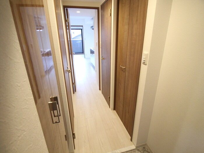 物件内観写真18　(廊下)