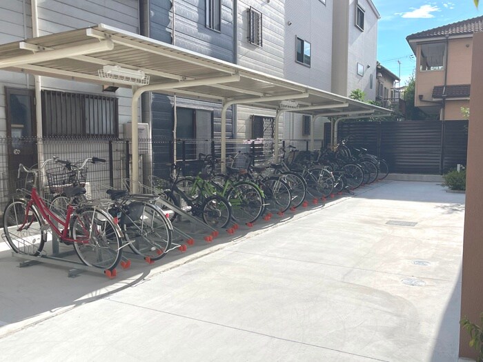 物件外観写真5　(駐輪場)