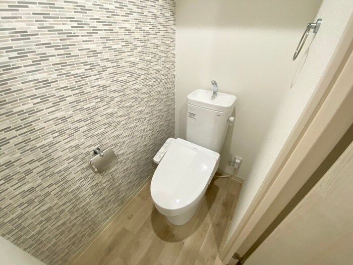 物件内観写真9　(トイレ)