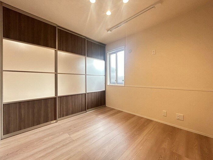 物件内観写真9　(居室)