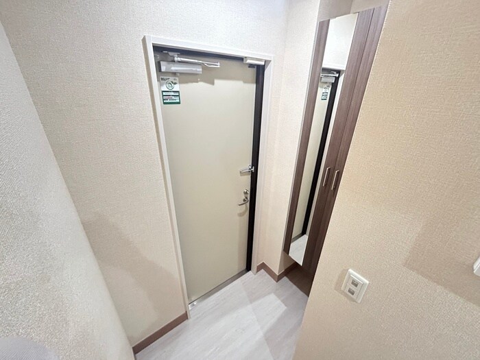 物件内観写真15　(玄関)