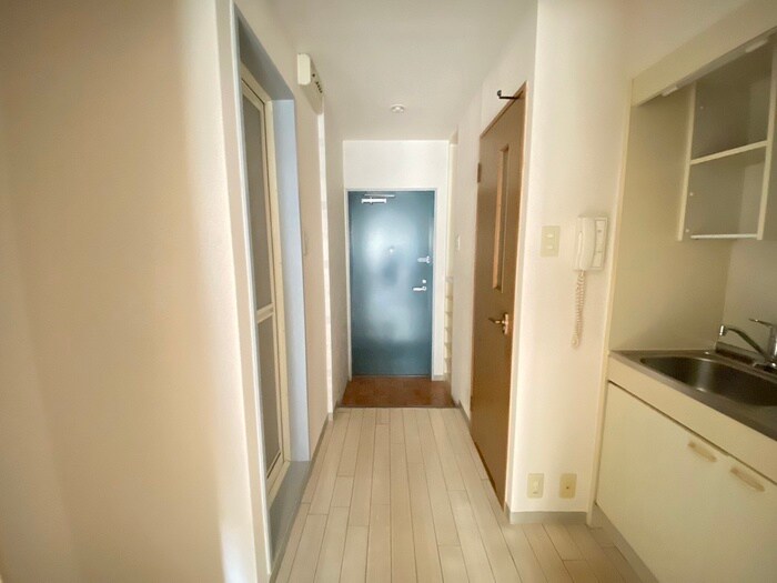 物件内観写真18　(廊下)