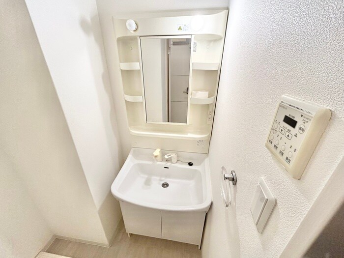 物件内観写真11　(洗面)