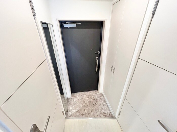 物件内観写真17　(玄関)