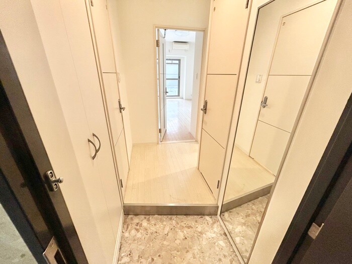 物件内観写真18　(廊下)