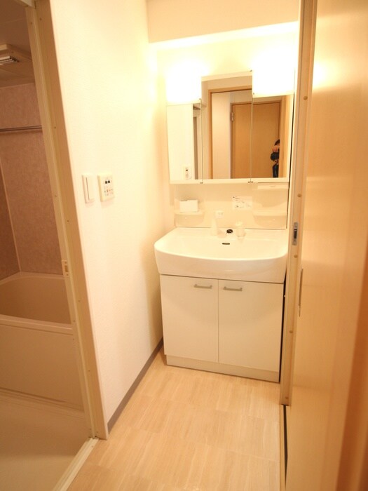 物件内観写真11　(洗面)