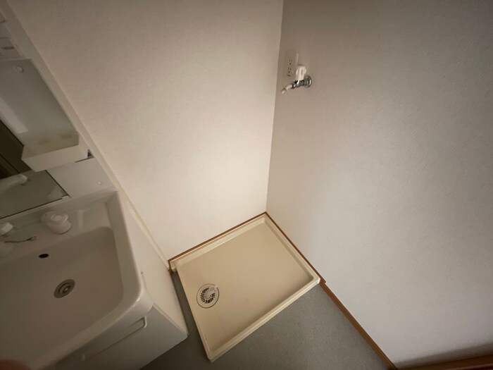 物件内観写真20　(洗濯機置場)