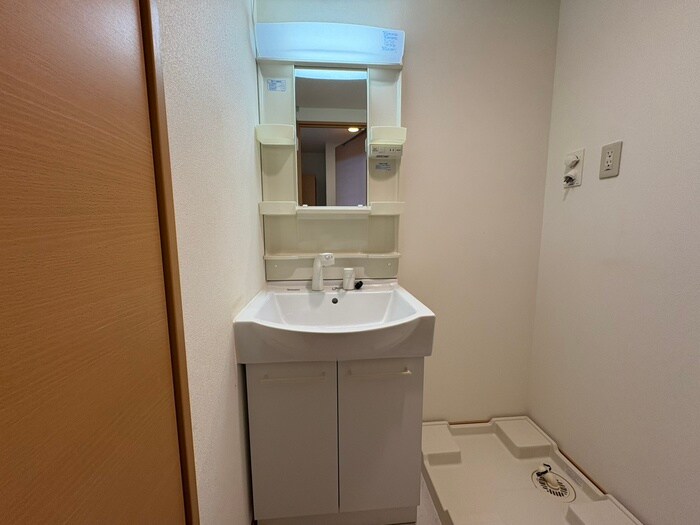 物件内観写真13　(洗面)