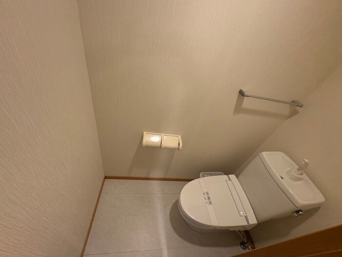 物件内観写真14　(トイレ)