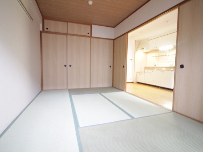 物件内観写真8　(居室)