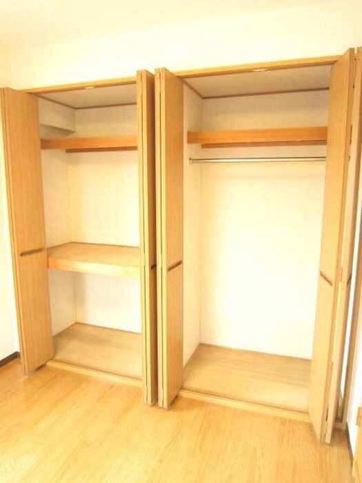 物件内観写真15　(収納)